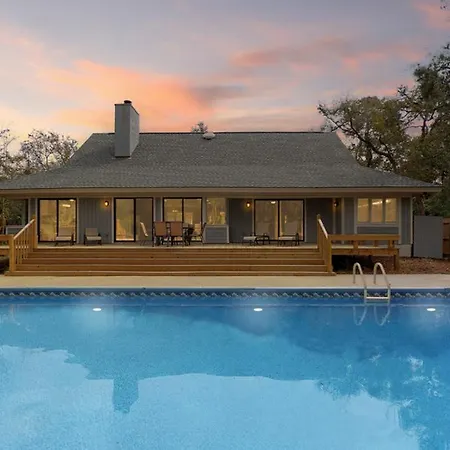 5 Down Wind Villa
